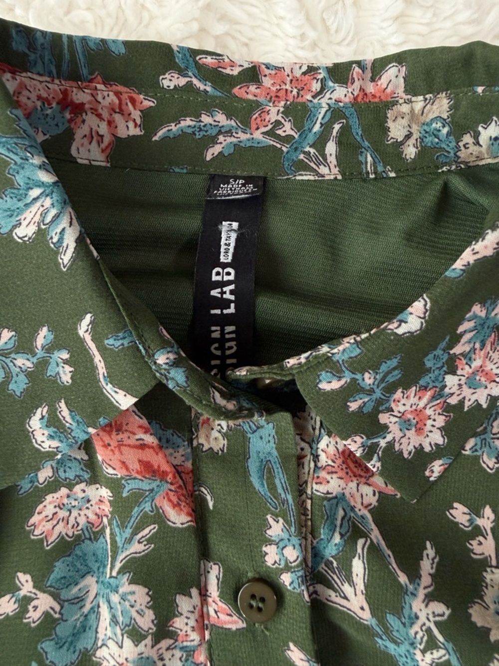 NWT Design Lab Woman Forest Green Floral Chiffon Ruffle Button Front Dress SMALL - Picture 4 of 8